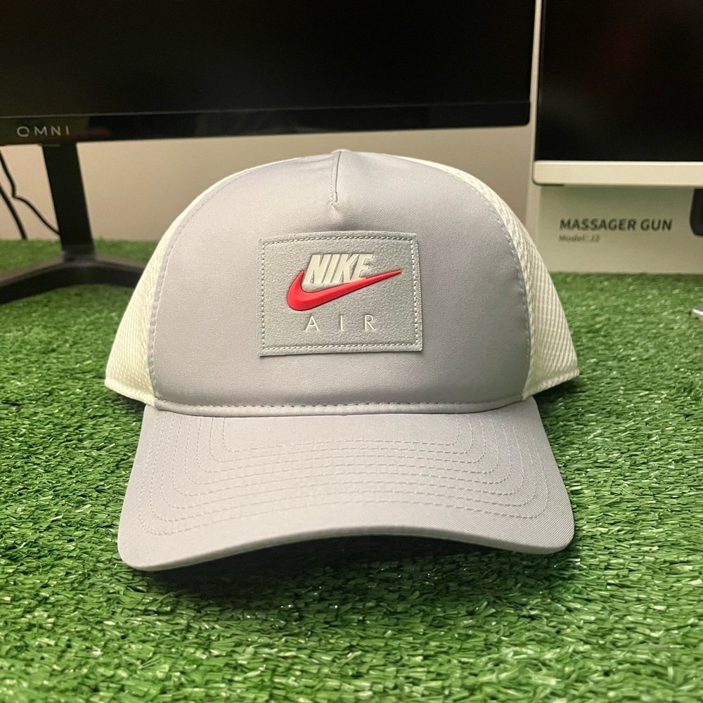 Nike SnapBack trucker hat